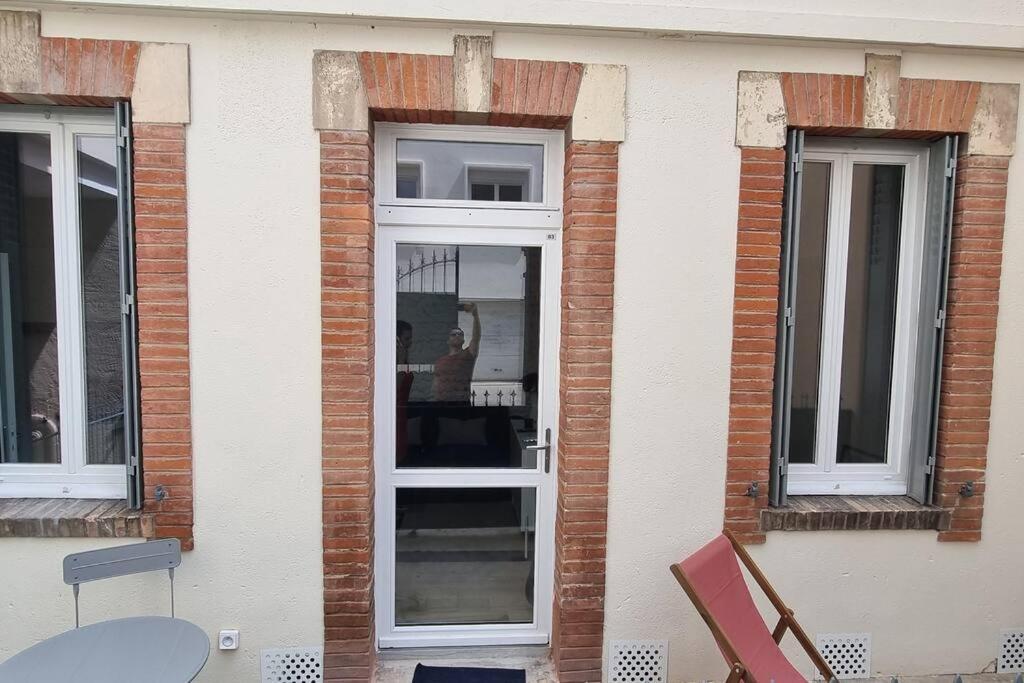 Grand Studio Avec Terrasse - Gare - Metro - Wifi Toulouse Exterior photo